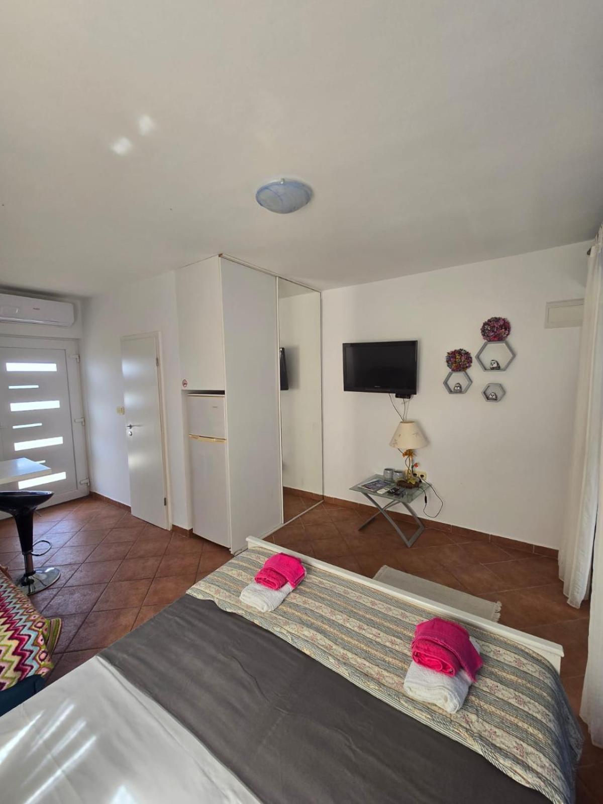 Sukosan Studio Apartman Zewnętrze zdjęcie